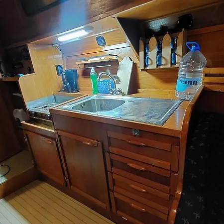 Cosy Sailboat, A Different Way Of Living. Botel *